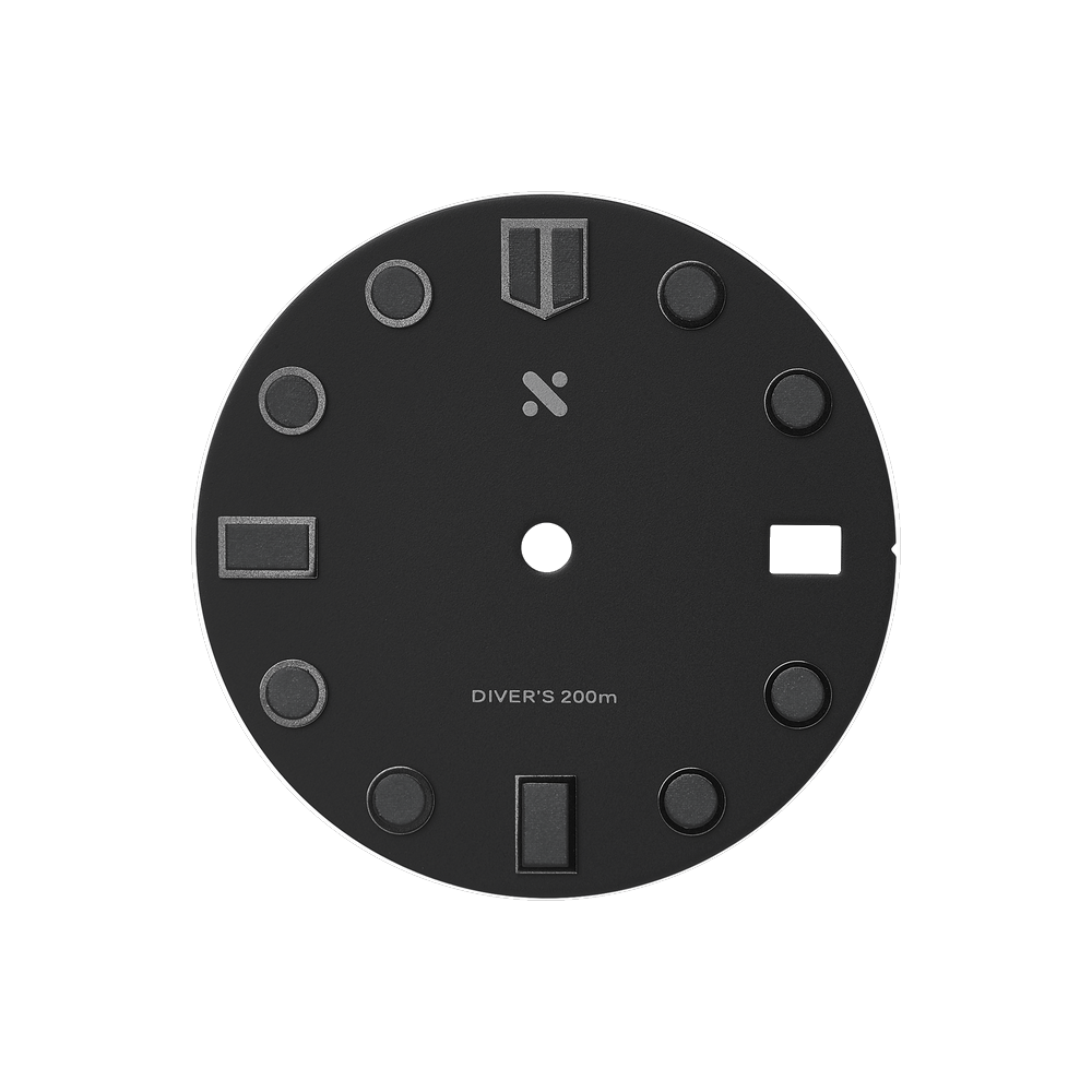 Namoki MM Black Lume — Dial